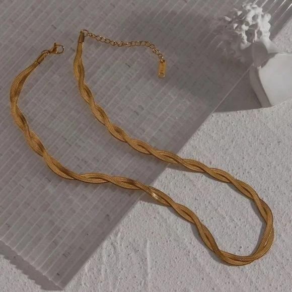 New 18K Gold  Chain Necklace, NICE NECKLACE, CUTE NECKLACE - Picture 5 of 8